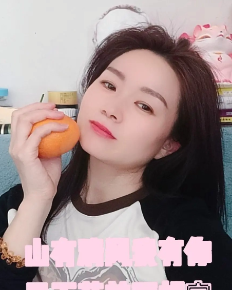 桃花依旧笑春风